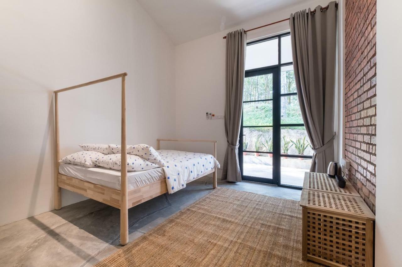 The Rubber Escape, Country house